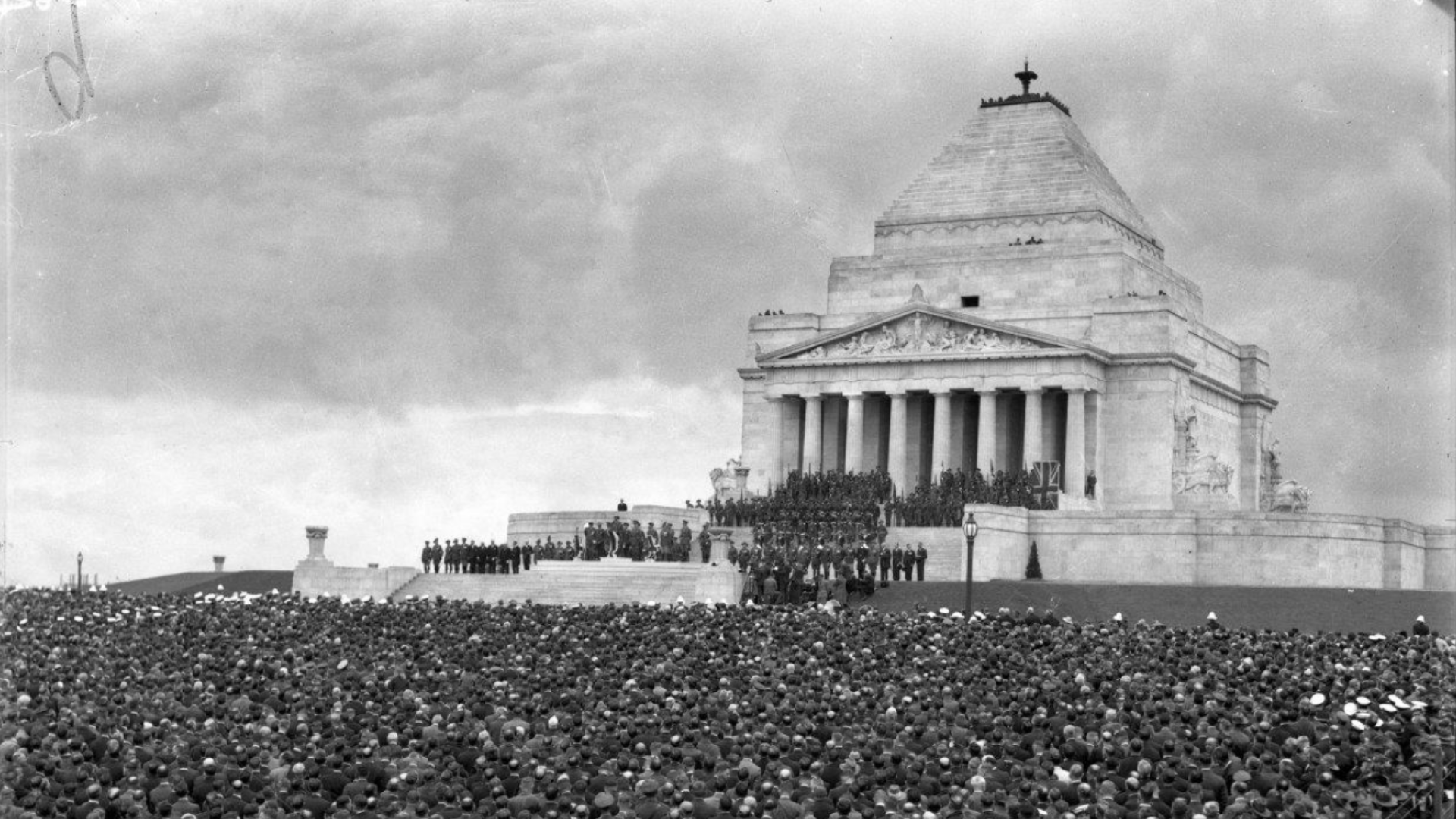 A black and white photo of the dedication of the Shrine of Remembrance, 1934.